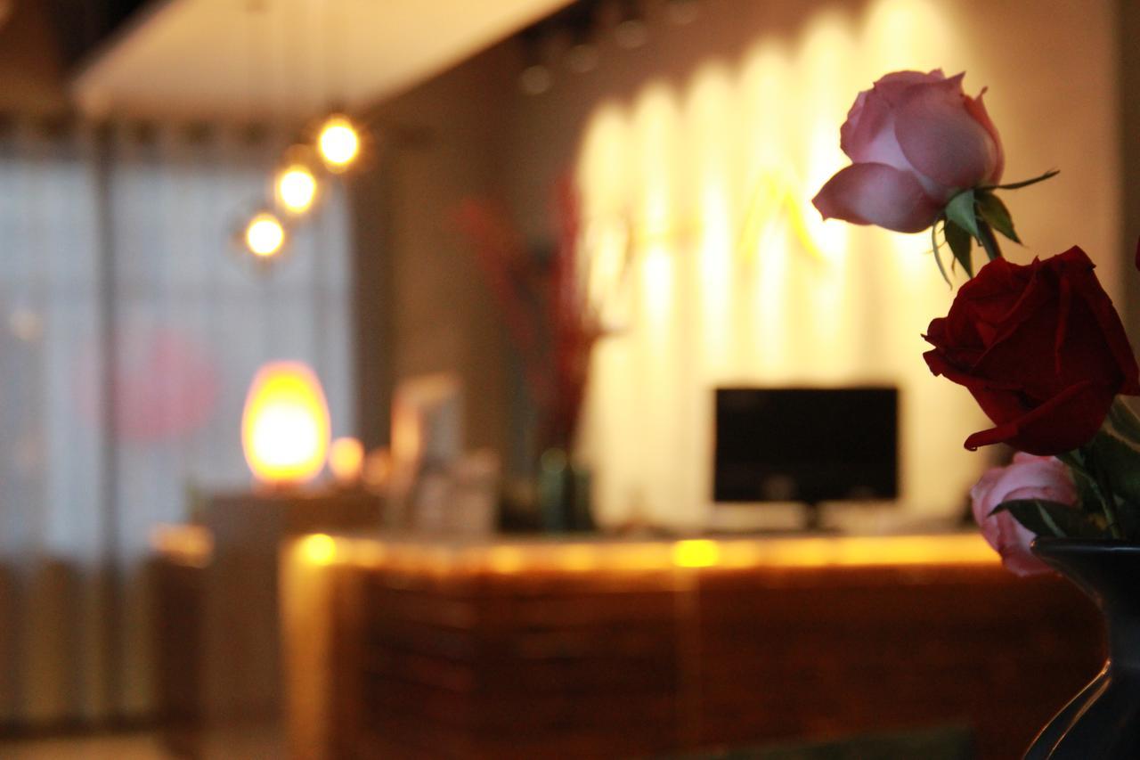 Lemongo Youth Hostel Χοχότ Εξωτερικό φωτογραφία