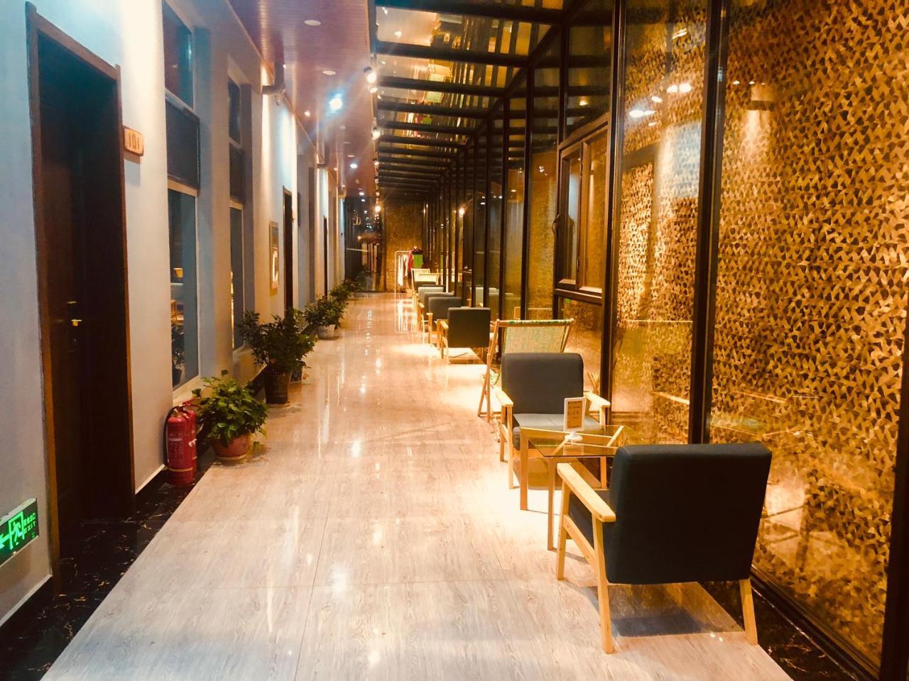 Lemongo Youth Hostel Χοχότ Εξωτερικό φωτογραφία