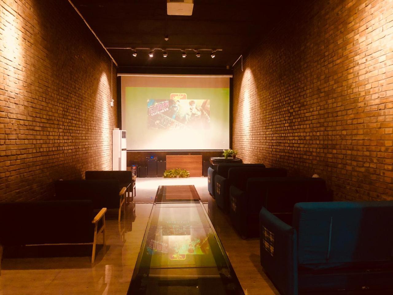 Lemongo Youth Hostel Χοχότ Εξωτερικό φωτογραφία